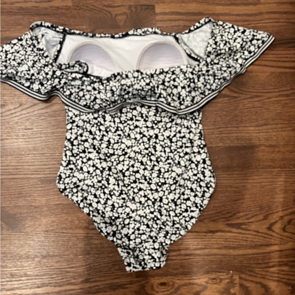 Ralph Lauren size 8 women’s one piece floral swimsuit. - Picture 1 of 3